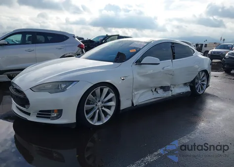 2012 Tesla Model S Signature z USA, uszkodzony, nr VIN 5YJSA1DN6CFS00369